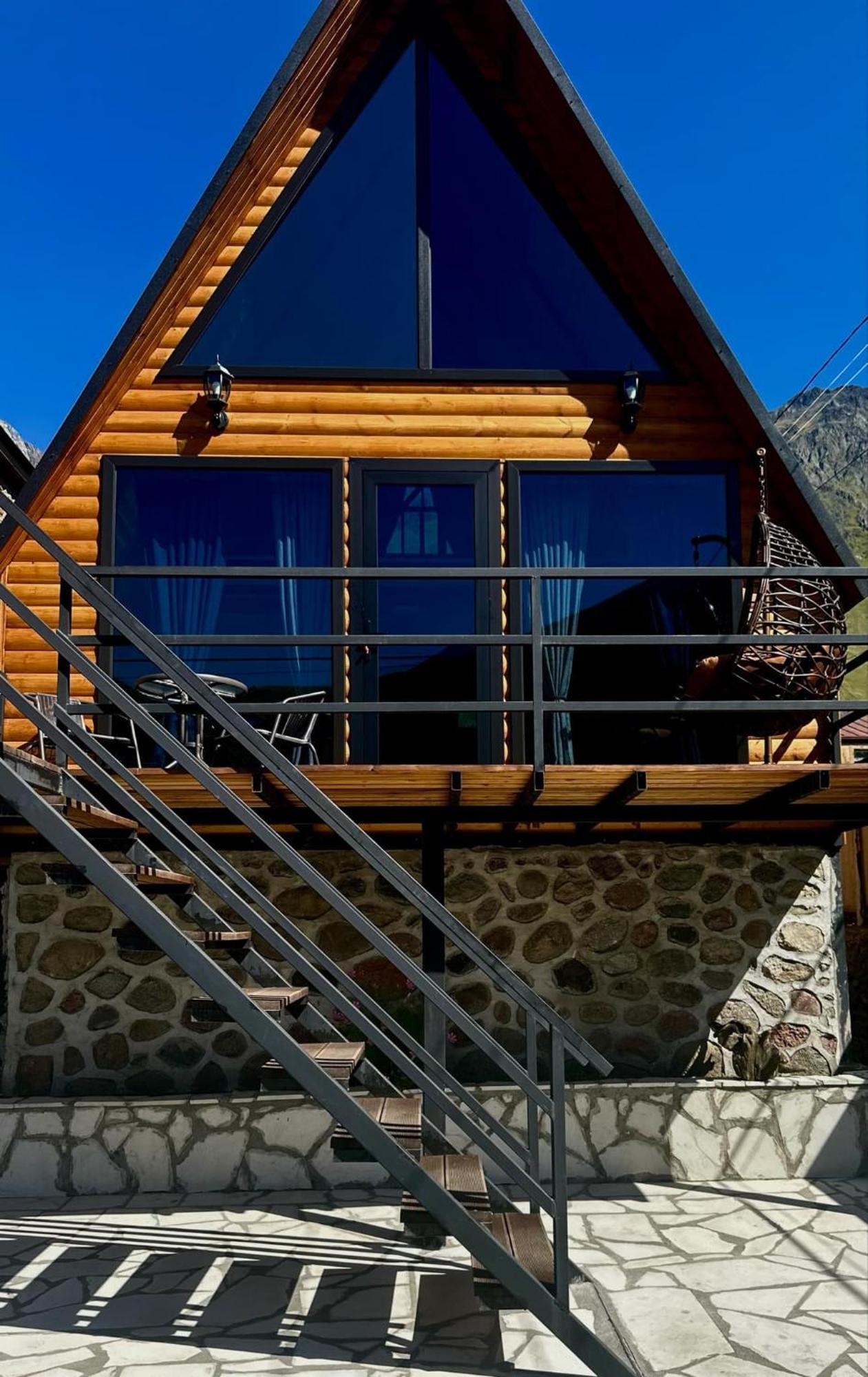 Edelweiss Cottage Kazbegi Екстериор снимка